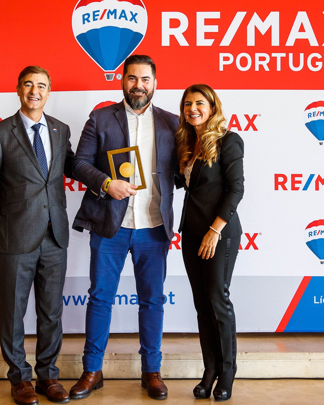 Ricardo Espírito Santo a receber um prémio RE/MAX Portugal